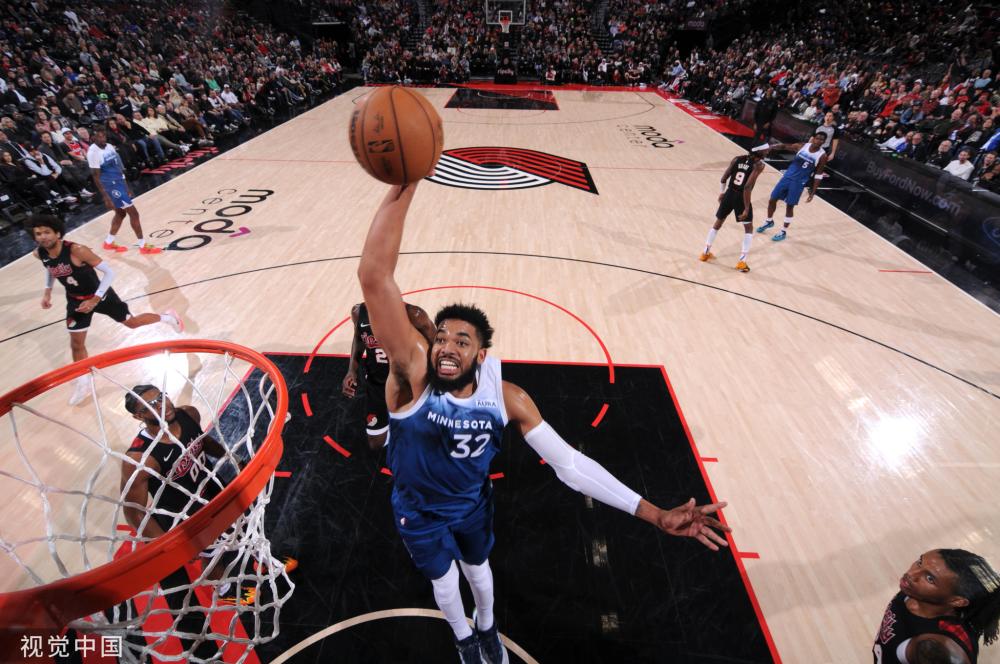 处于绝对优 处于绝对优